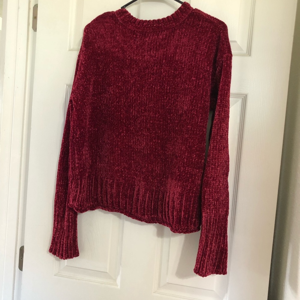 Red Cropped Sweater - Picture 4 of 4